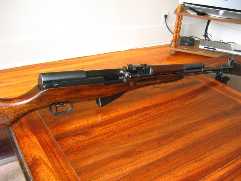 AR15007-1.jpg