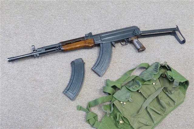 AK_Type81S.UnderFolderL.jpg