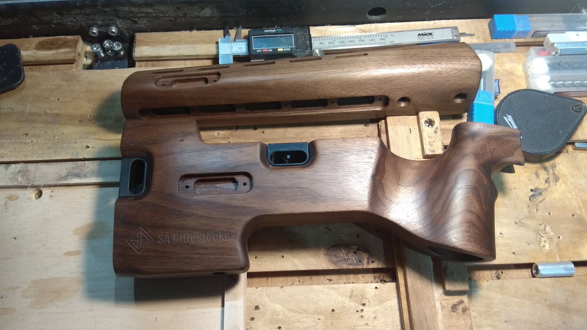 Hk1jxi4.jpg