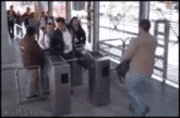 kNUCW.gif