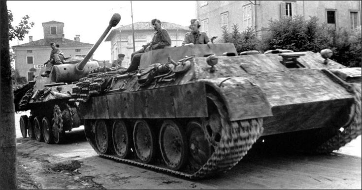 27fd61fff381d3ff7127367951fa64e8--wwii-tank.jpg
