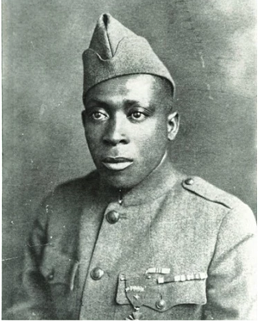 Henry_Lincoln_Johnson_in_uniform.png