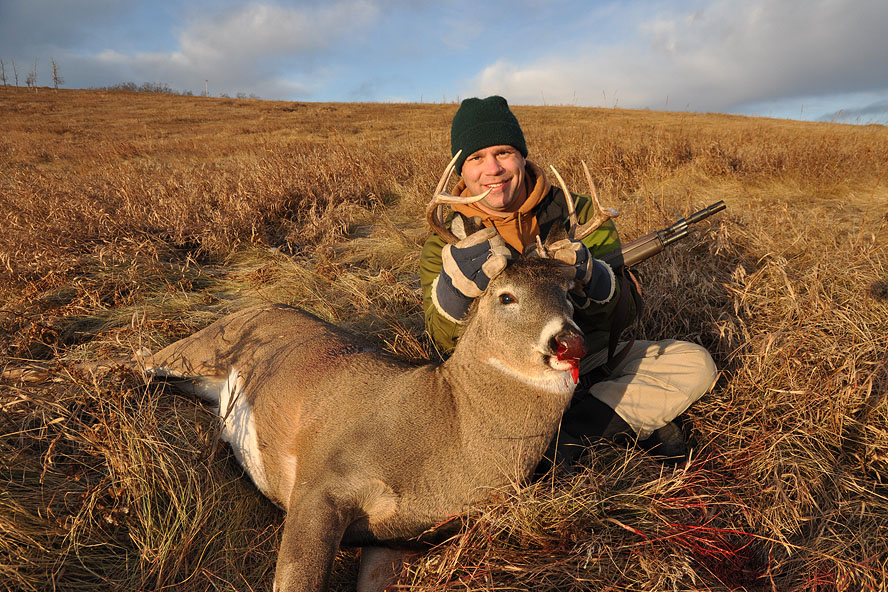 2009_whitetail_buck_a_medium.jpg