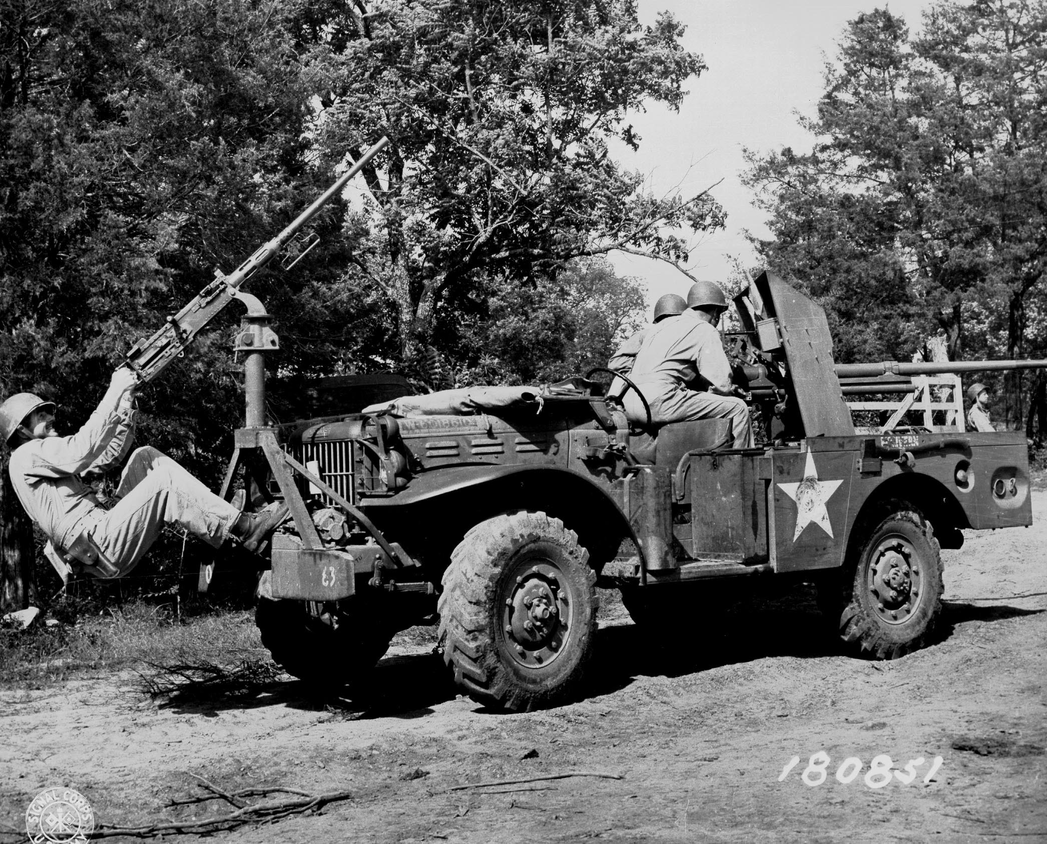 M6-37mm-GMC.jpg