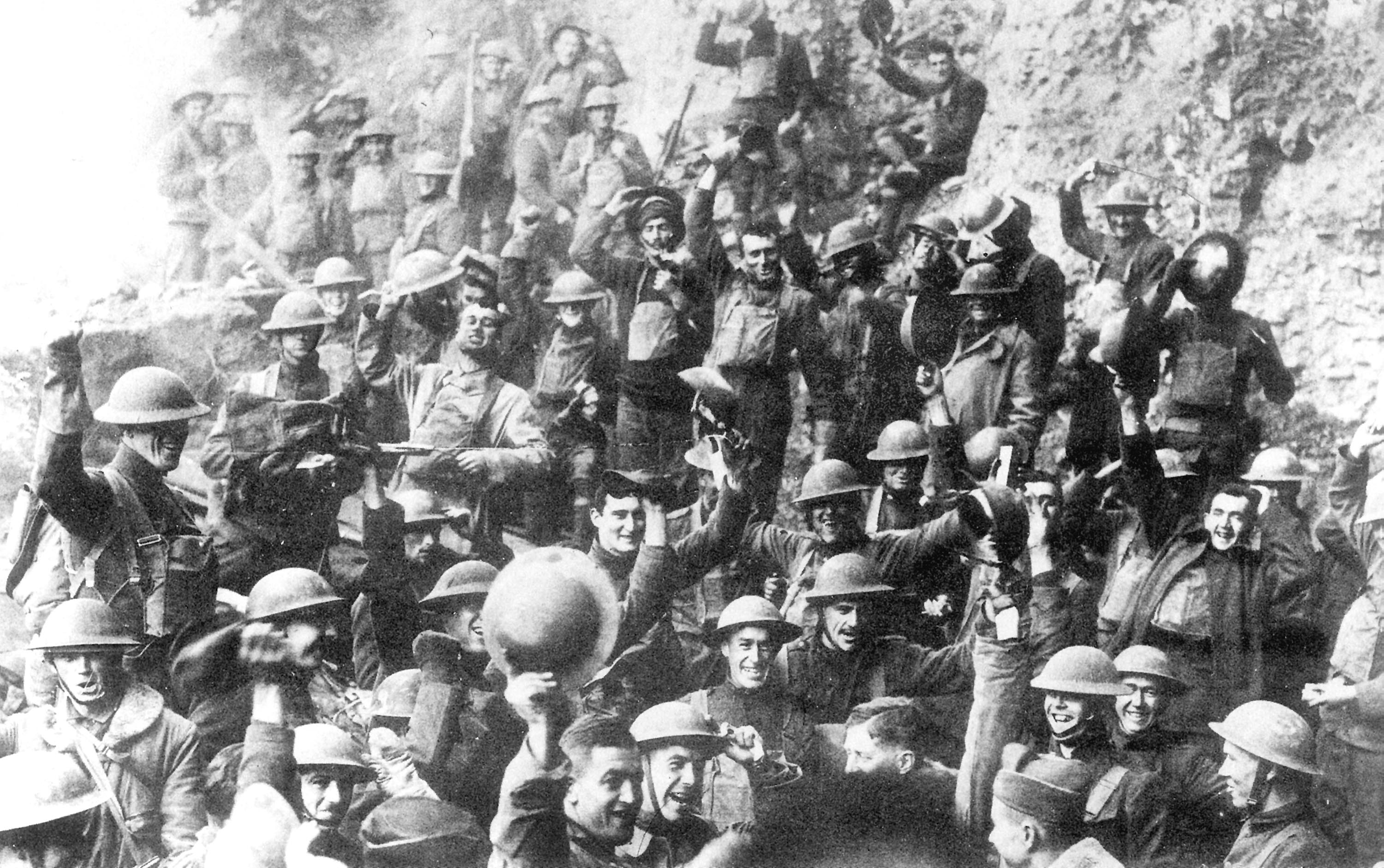 US_64th_regiment_celebrate_the_Armistice.jpg