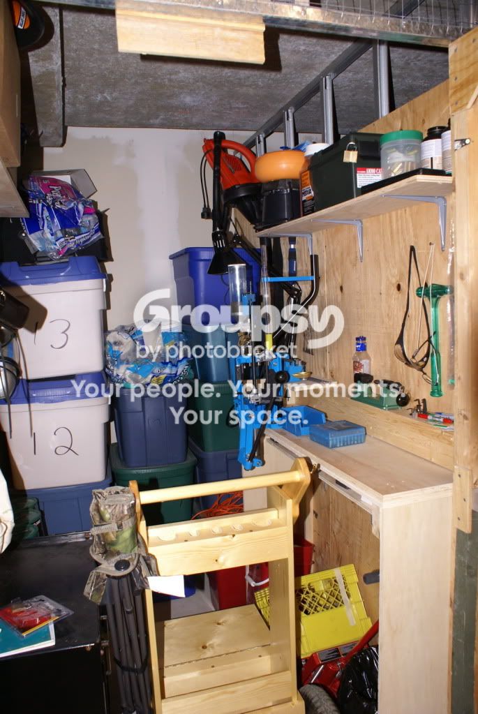 Loadingcloset1_resize.jpg
