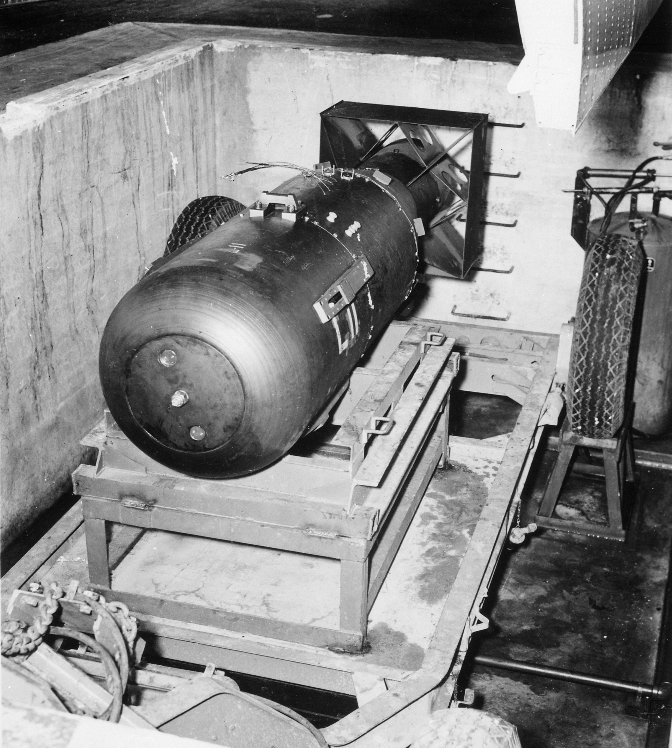 Atombombe_Little_Boy_2.jpg