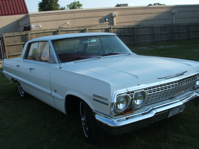 1963-chevrolet-4-door-hardtop-v8-automatic-3.jpg