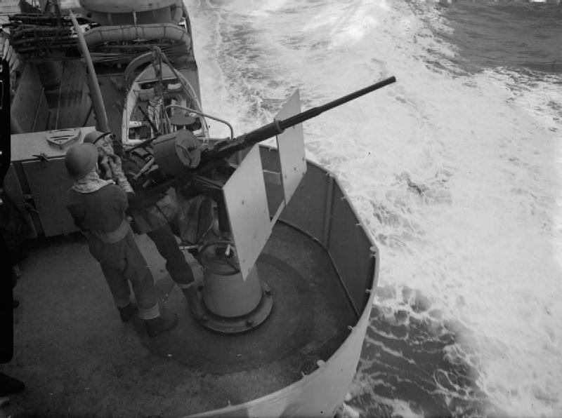 HMS_Dido_gun.jpg