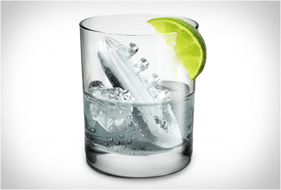 gin-titonic-fred-friends.jpg