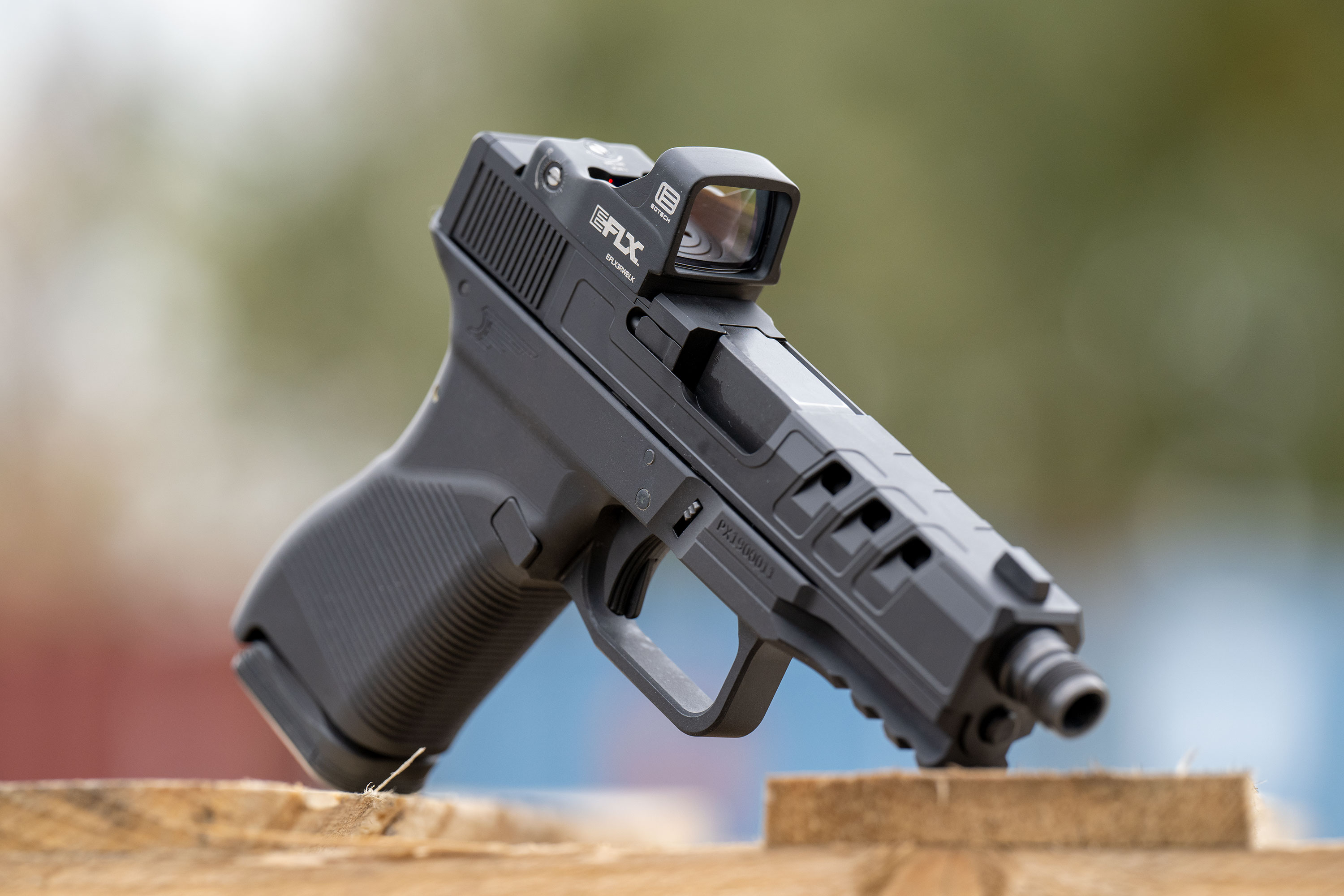 5dnAX27.jpg
