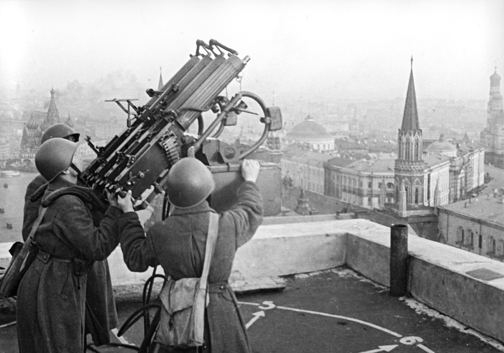 RIAN_archive_887721_Defense_of_Moscow.jpg