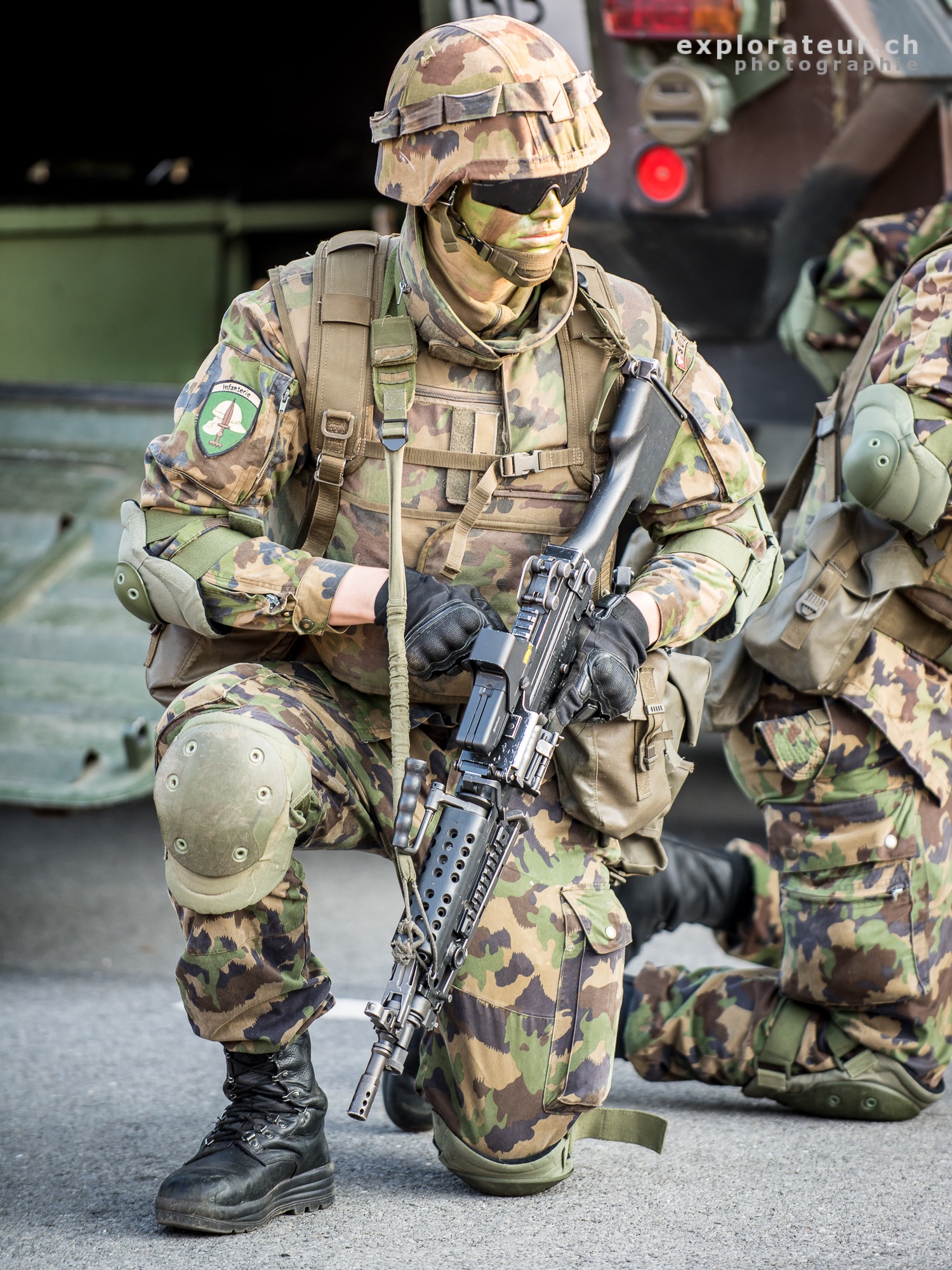 C2mdbdm.jpg