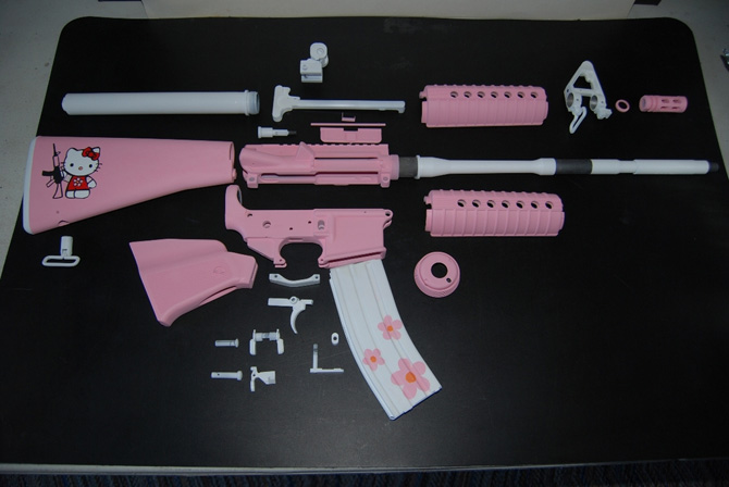 hello-kitty-ar-15-rifle-22.jpg