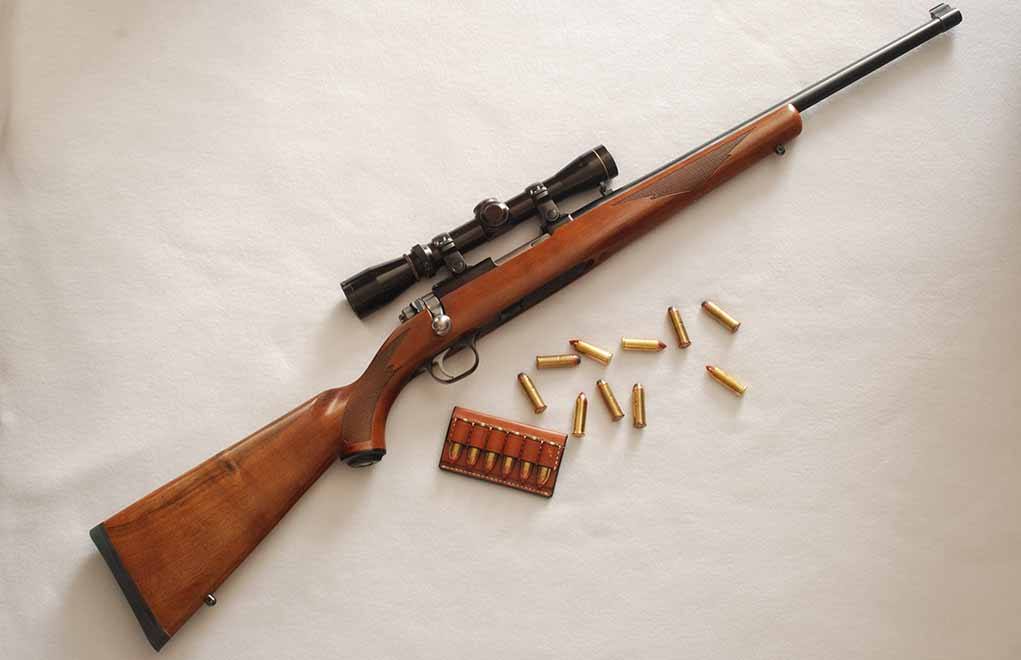 Ruger-77-44-Magnum-Rifle-2.jpg