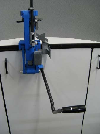 inlinefabrication_550_rollerhandle_1.jpg