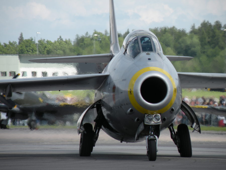 Tunnan-Taxiing-900x675.jpg