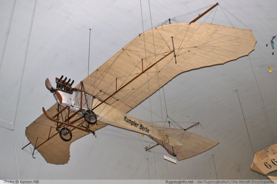 etrich-rumpler_taube_deutschesmuseum2010_3.jpg