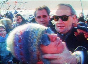 Shawinigan_Handshake.jpg