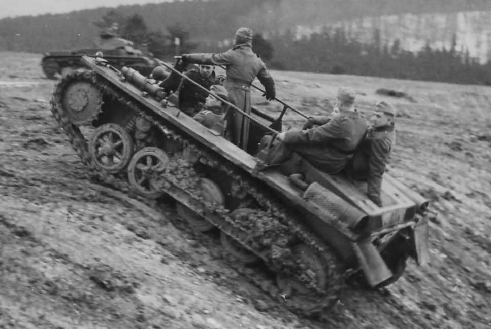 Panzer_I_ohne_Aufbau_4.jpg