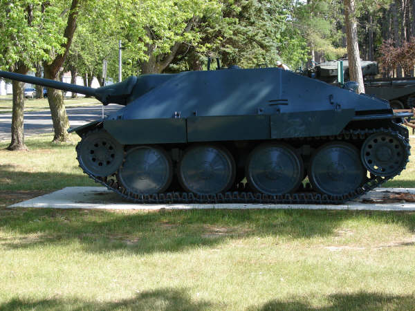 Jagdpanzer_Hetzer_early.jpg