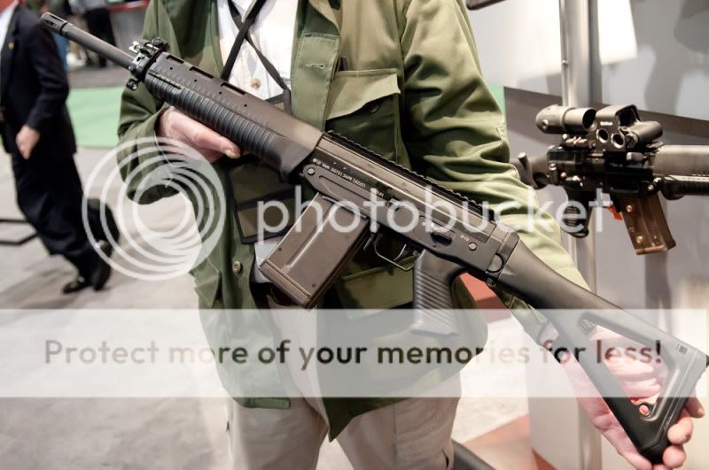 2011shotshow-01182011-32-1.jpg