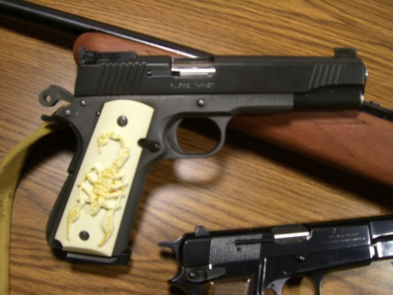 pistols002.jpg