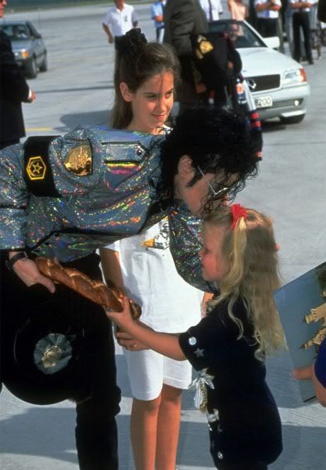 HilariousMichaelJackson.jpg