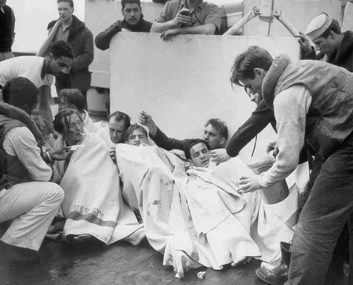 Uboat_sinking_survivors.png