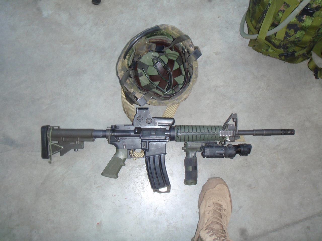 C8A3_Eotech_by_War_Shark.jpg