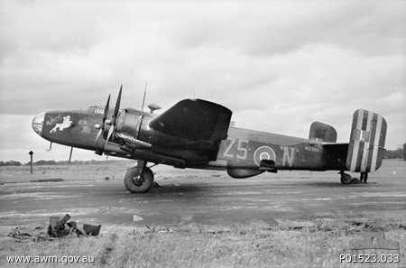 462_Sqn_%28AWM_P01523033%29.jpg