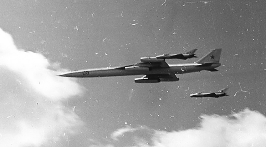 myasishchev-m-50-flyby.jpg