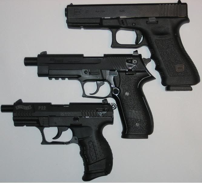 Glock_SIG_Walther_size.jpg
