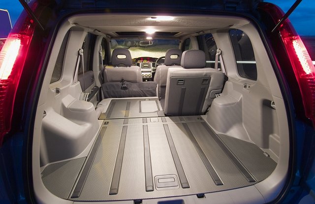 nissan_xtrail2005_20.jpg