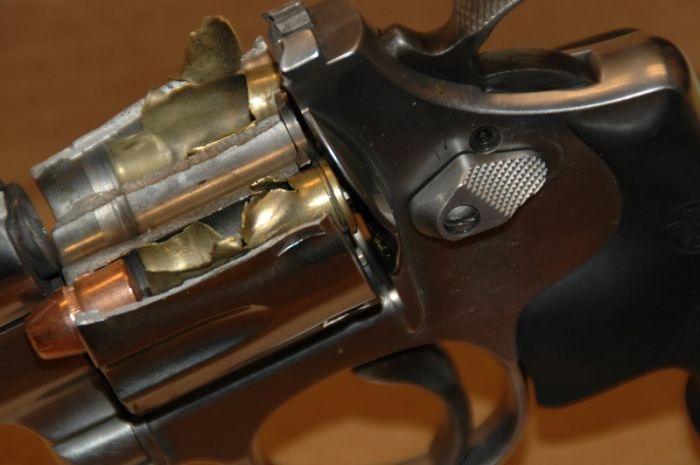 pistolet003.jpg