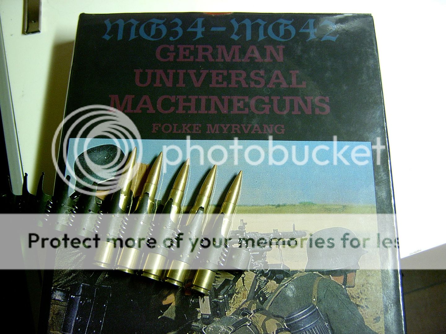 MG42ammunitionbelt007-Copy.jpg