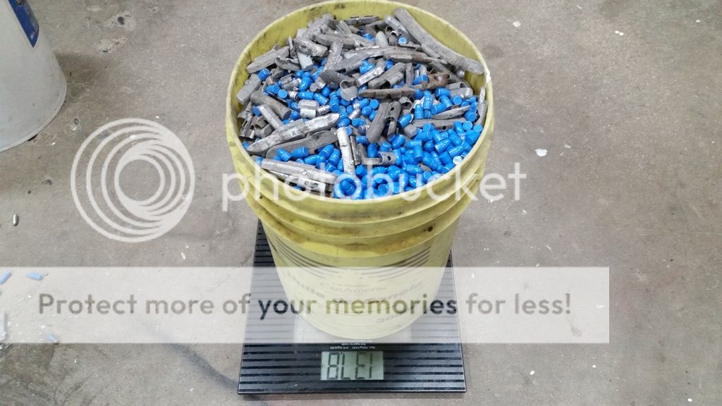 Pic%204%20Bucket%20Weight.jpg