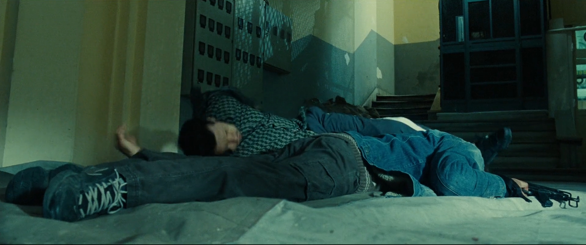 Taken2_Vz61_3.jpg