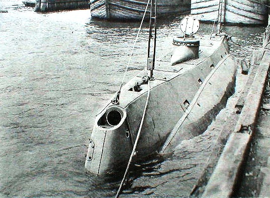 USS-Holland-SS-1.jpg