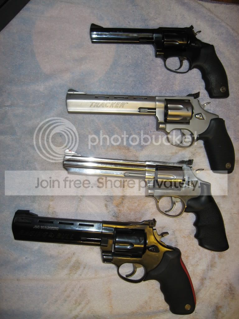 revolvers002.jpg
