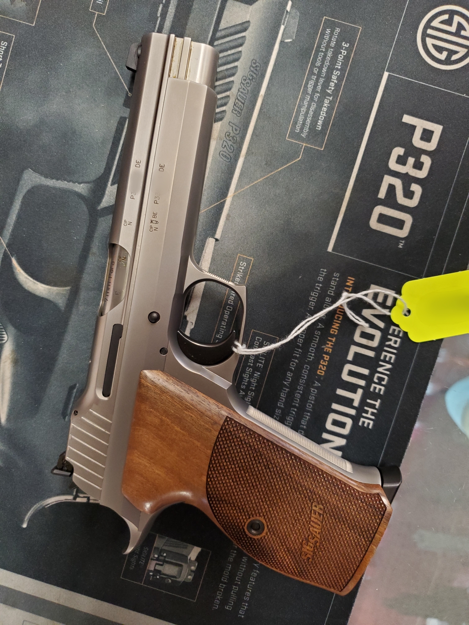 b2Lypc8.jpg