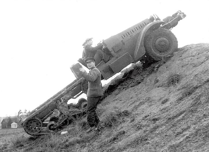 Yhteissisu_White_M2_Half_Track_testing_2.jpg