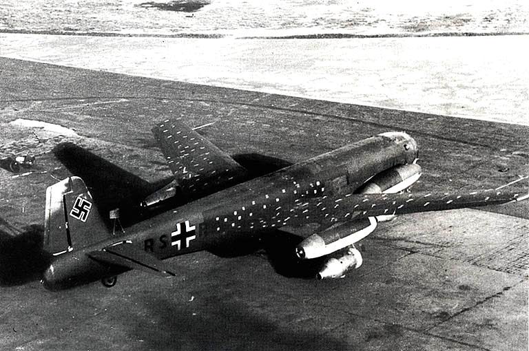 ju287v1_07_931.jpg
