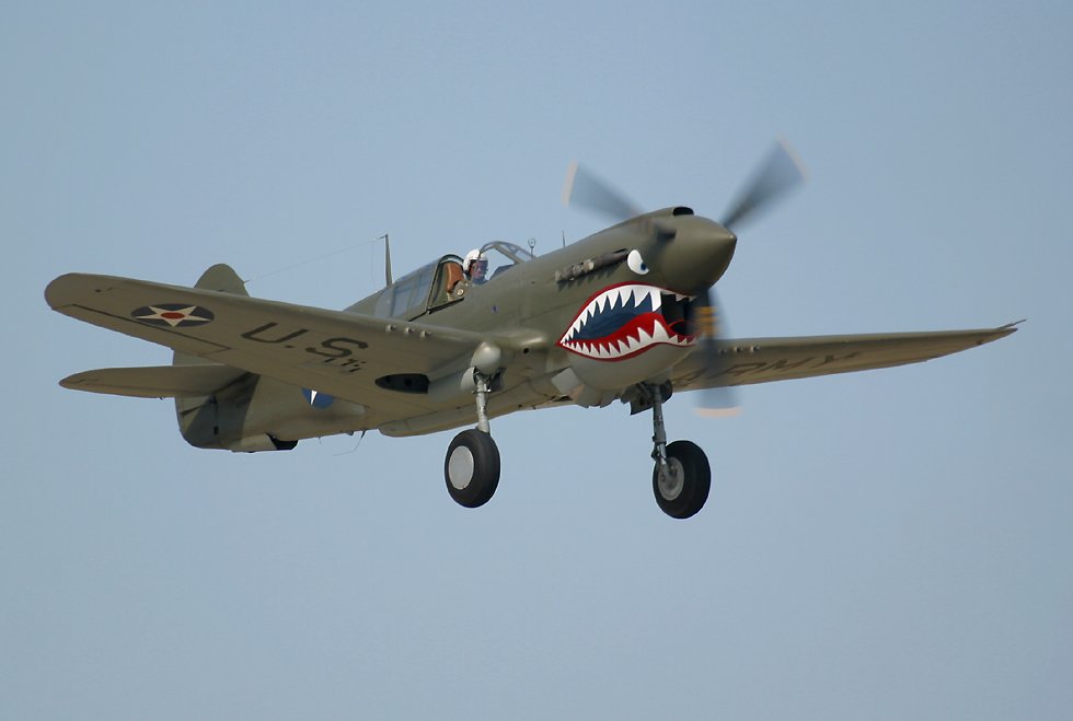 P40PullingUpWheels.jpg