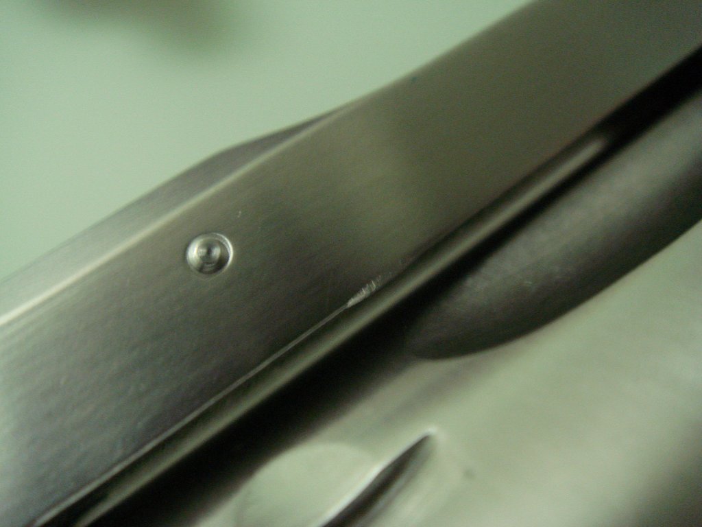 2.frame_right_bad_edge_above_cylinder.JPG
