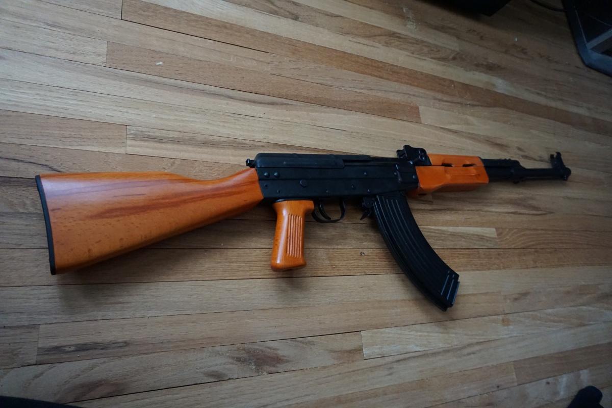 bZlYvaK.jpg