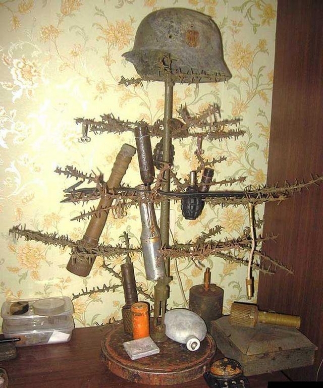 2316-military-christmas-tree.jpg