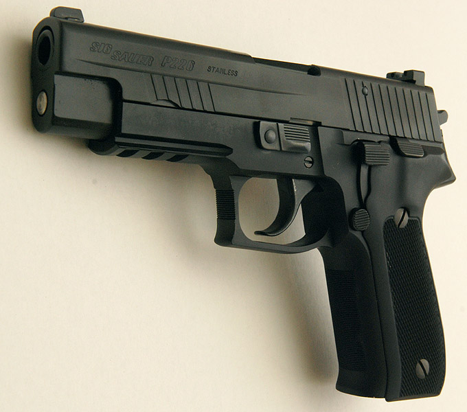Sig_226_SCT_Med.jpg