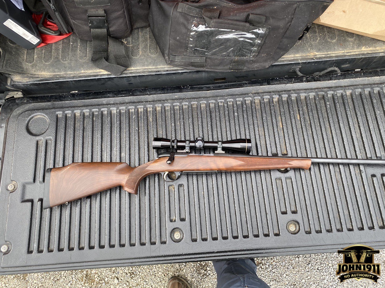 Browning-Euro-bolt-Eurobolt-270-0001.jpg