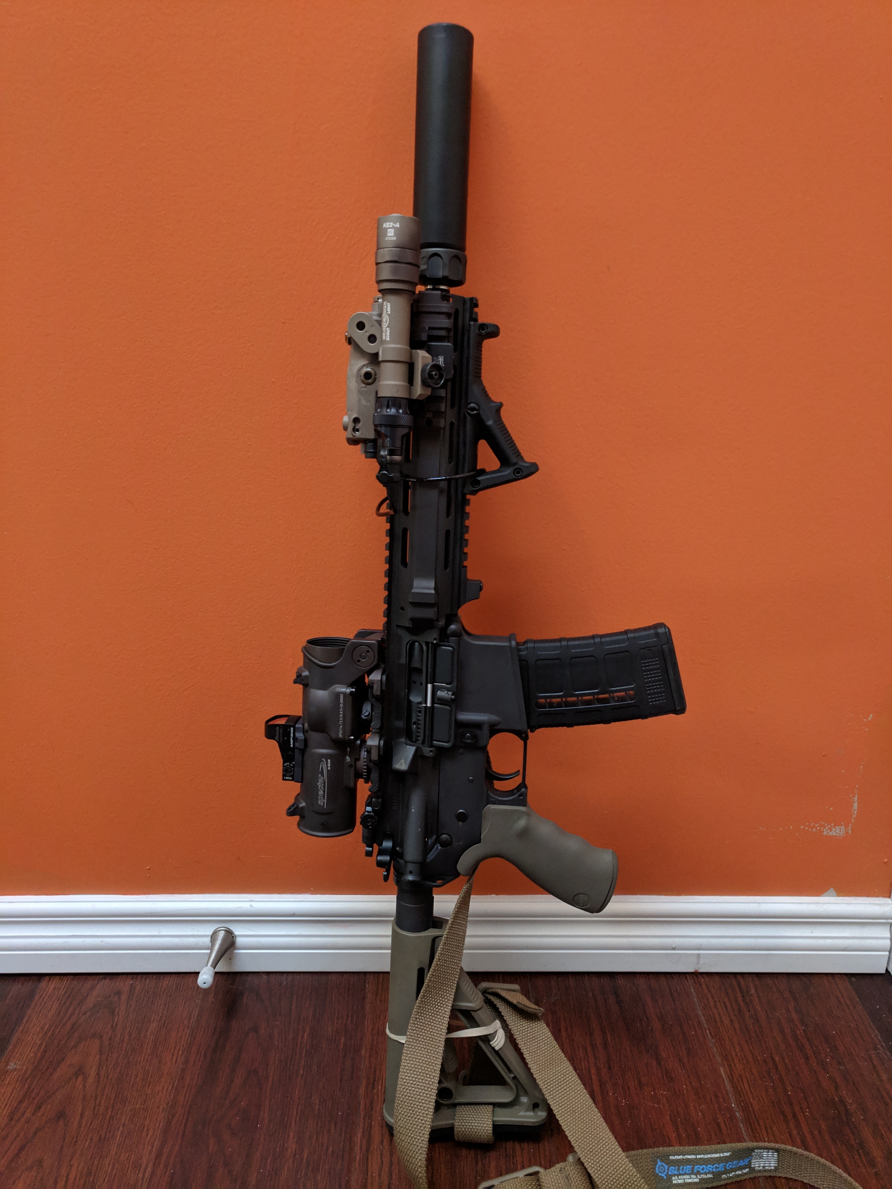 mqFUvx2.jpg
